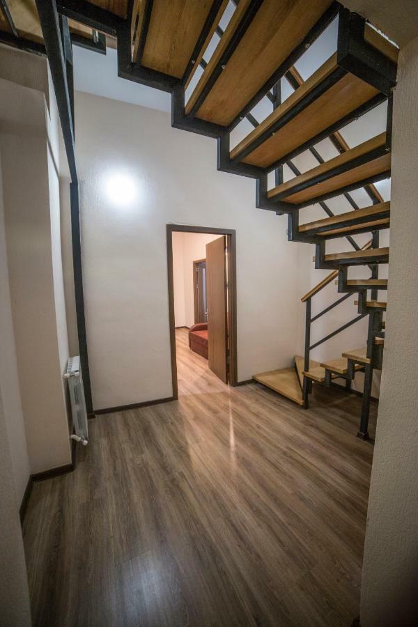 Your Apartment In This City N2 Tbilisi Eksteriør billede