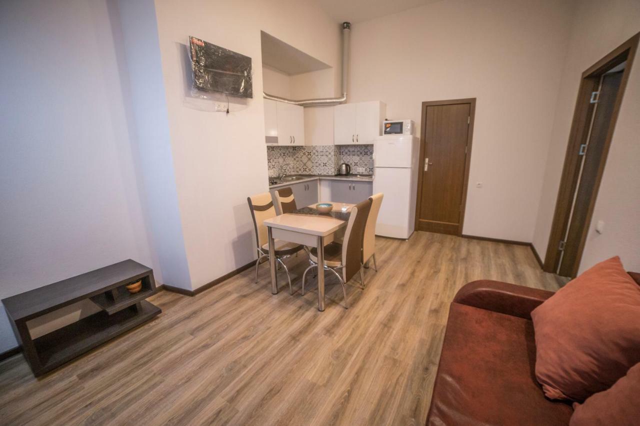 Your Apartment In This City N2 Tbilisi Eksteriør billede